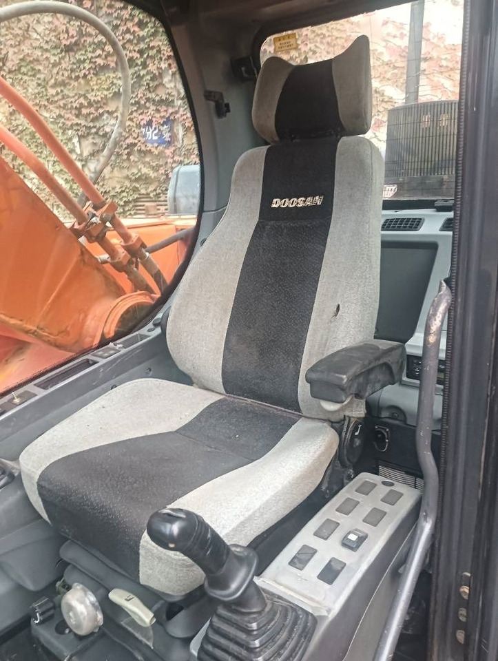 Doosan DX 300 LC-9C - 履带式挖掘机:图5 Doosan DX 300 LC-9C - 履带式挖掘机:图5