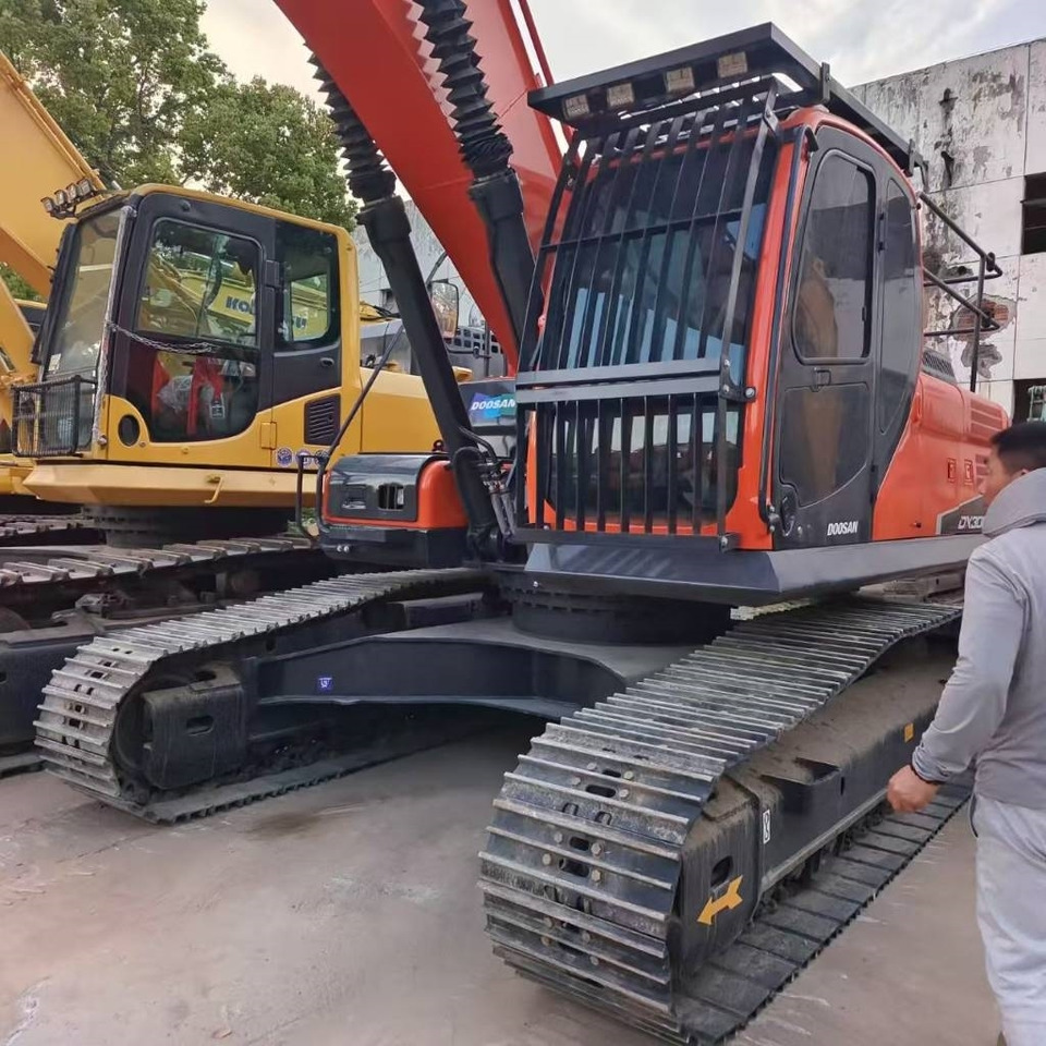 Doosan DX 300 LC - 履带式挖掘机:图3 Doosan DX 300 LC - 履带式挖掘机:图3