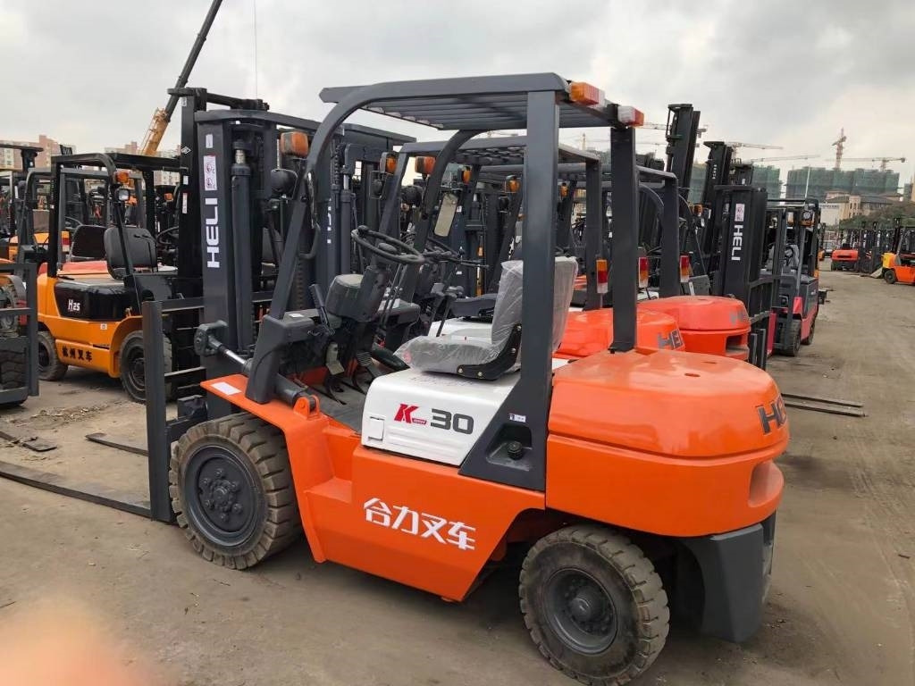 Heli FD 30 - 柴油叉车:图2 Heli FD 30 - 柴油叉车:图2