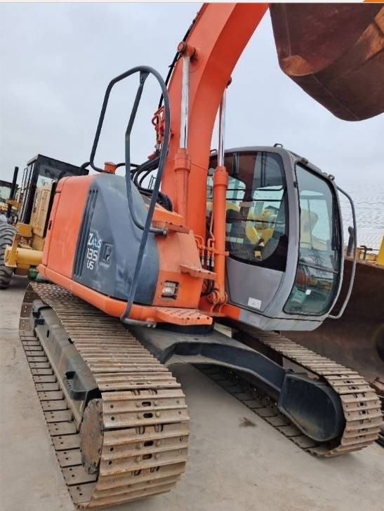 Hitachi ZX 135 US - 履带式挖掘机:图3 Hitachi ZX 135 US - 履带式挖掘机:图3