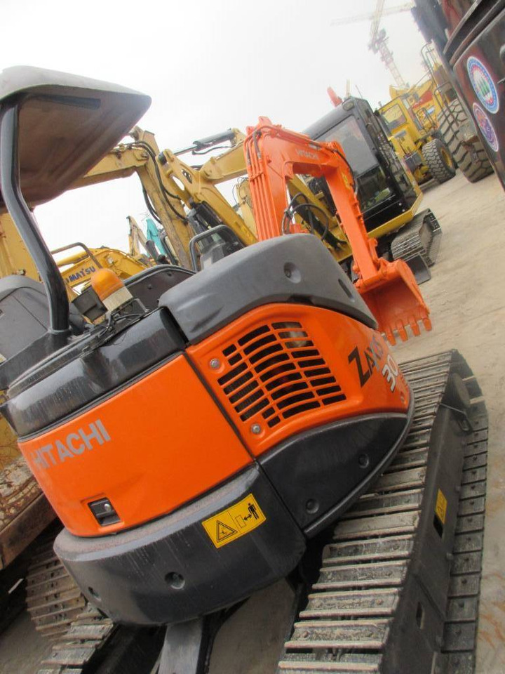 Hitachi ZX 30 U - 小型挖掘机:图3 Hitachi ZX 30 U - 小型挖掘机:图3