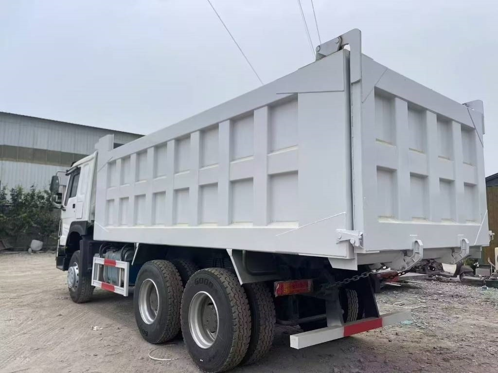 Howo 371 - 翻斗拖车:图4 Howo 371 - 翻斗拖车:图4