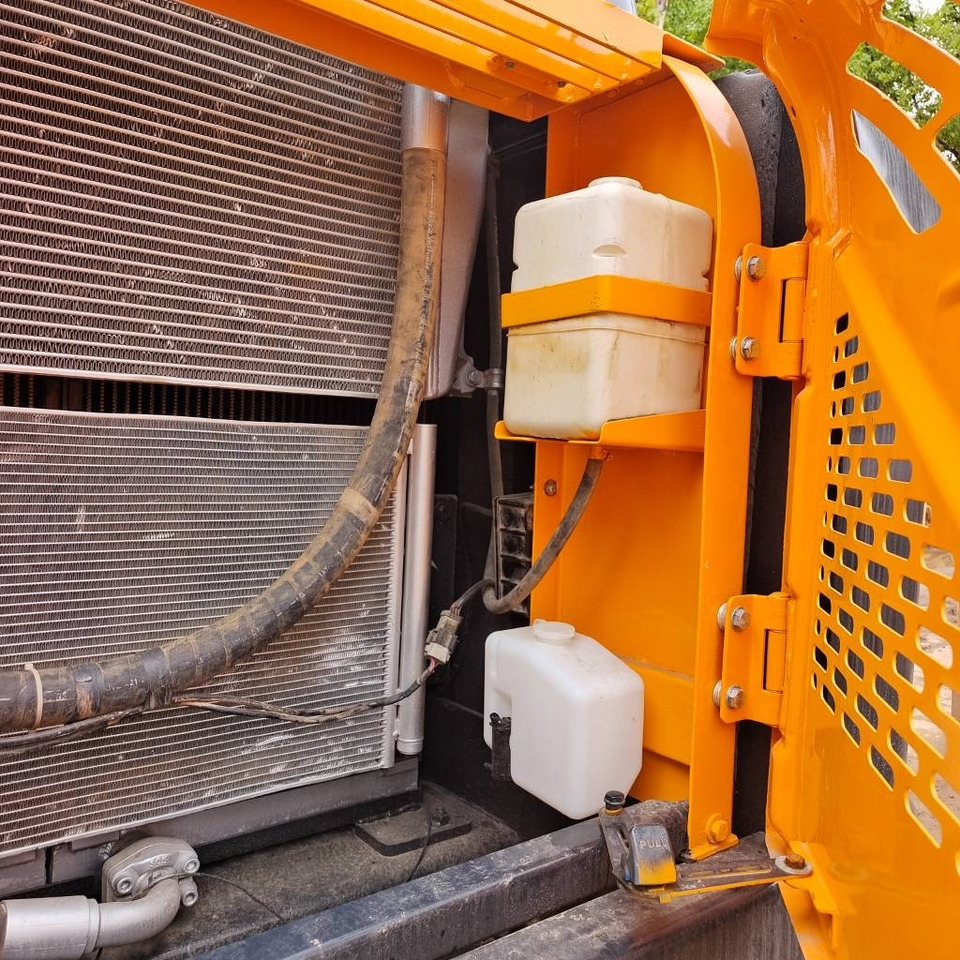 履带式挖掘机 Hyundai 220 LC-9S:图8 履带式挖掘机 Hyundai 220 LC-9S:图8