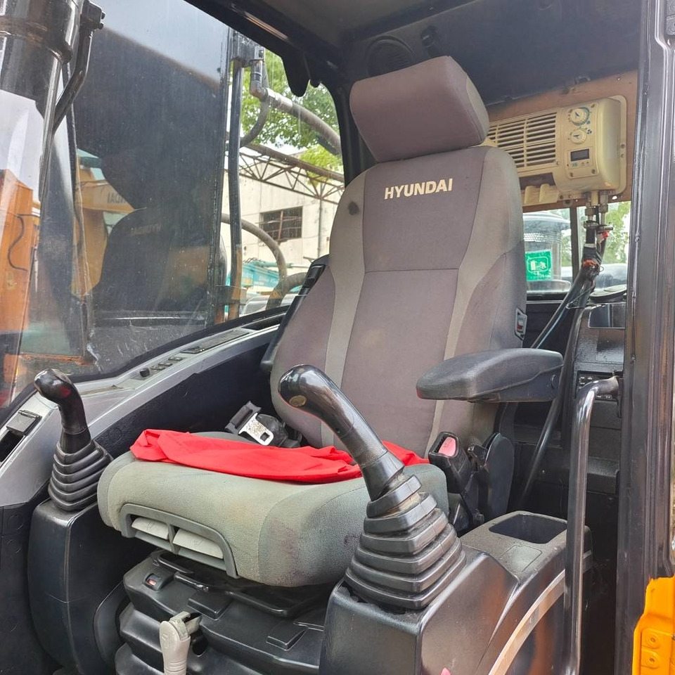 履带式挖掘机 Hyundai 220 LC-9S:图30 履带式挖掘机 Hyundai 220 LC-9S:图30