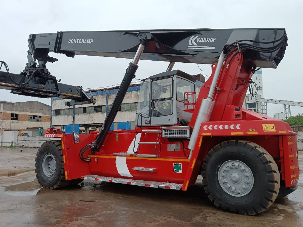 Kalmar DRF 450 - 前移式堆垛机:图1 Kalmar DRF 450 - 前移式堆垛机:图1