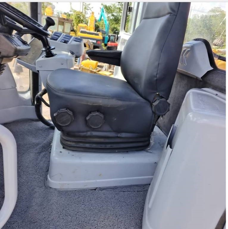 Kalmar DRF 450 - 前移式堆垛机:图5 Kalmar DRF 450 - 前移式堆垛机:图5