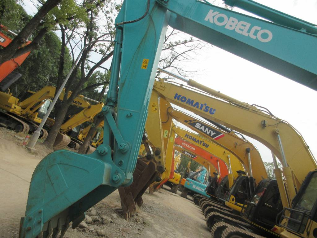 Kobelco kobeloc SK210 - 履带式挖掘机:图4 Kobelco kobeloc SK210 - 履带式挖掘机:图4