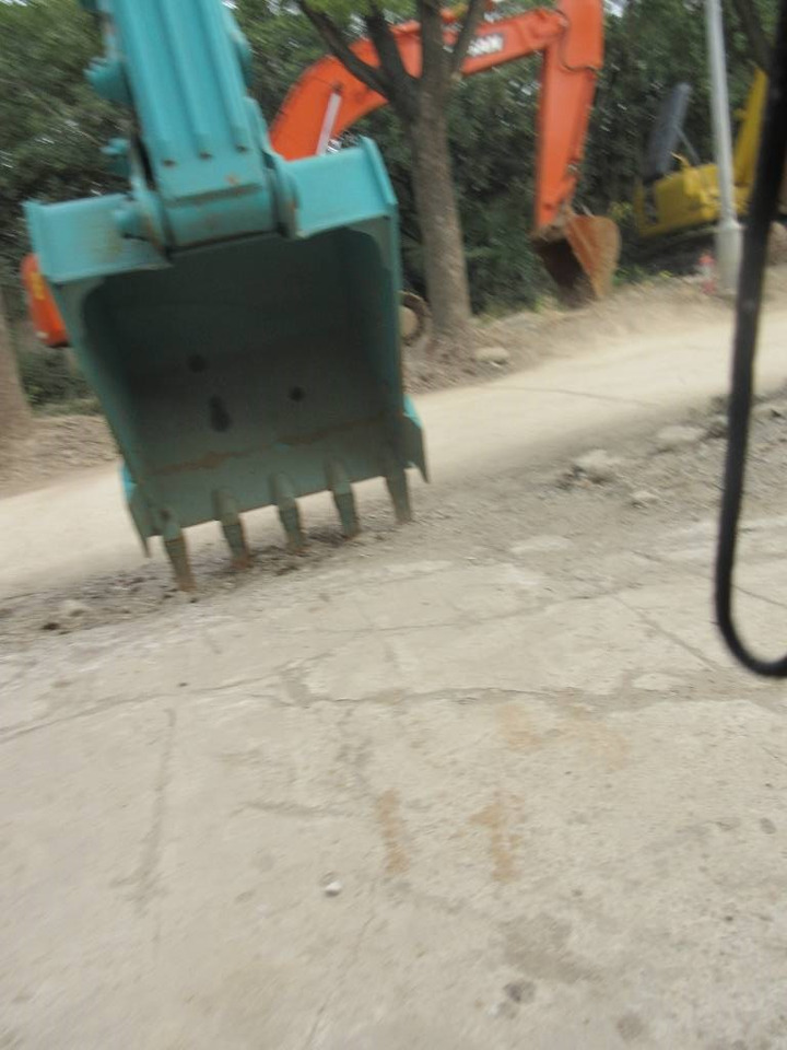 Kobelco kobeloc SK210 - 履带式挖掘机:图5 Kobelco kobeloc SK210 - 履带式挖掘机:图5
