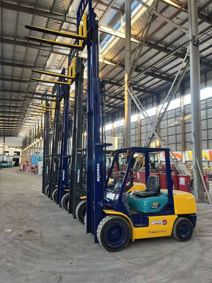 Komatsu FD 30 T-17 - 柴油叉车:图3 Komatsu FD 30 T-17 - 柴油叉车:图3