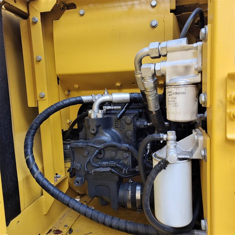 Komatsu PC 130 - 履带式挖掘机:图3 Komatsu PC 130 - 履带式挖掘机:图3