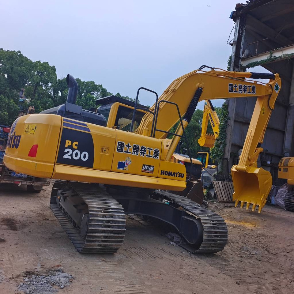 Komatsu PC 200 - 履带式挖掘机:图1 Komatsu PC 200 - 履带式挖掘机:图1