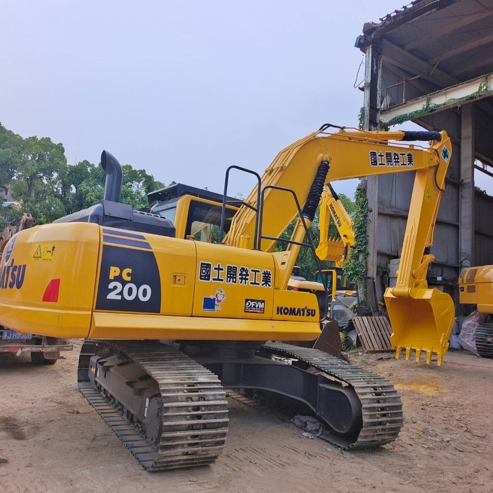 Komatsu PC 200 - 履带式挖掘机:图2 Komatsu PC 200 - 履带式挖掘机:图2