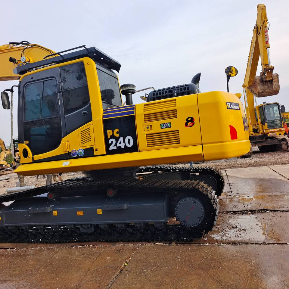 Komatsu PC 240 LC-8 - 履带式挖掘机:图3 Komatsu PC 240 LC-8 - 履带式挖掘机:图3