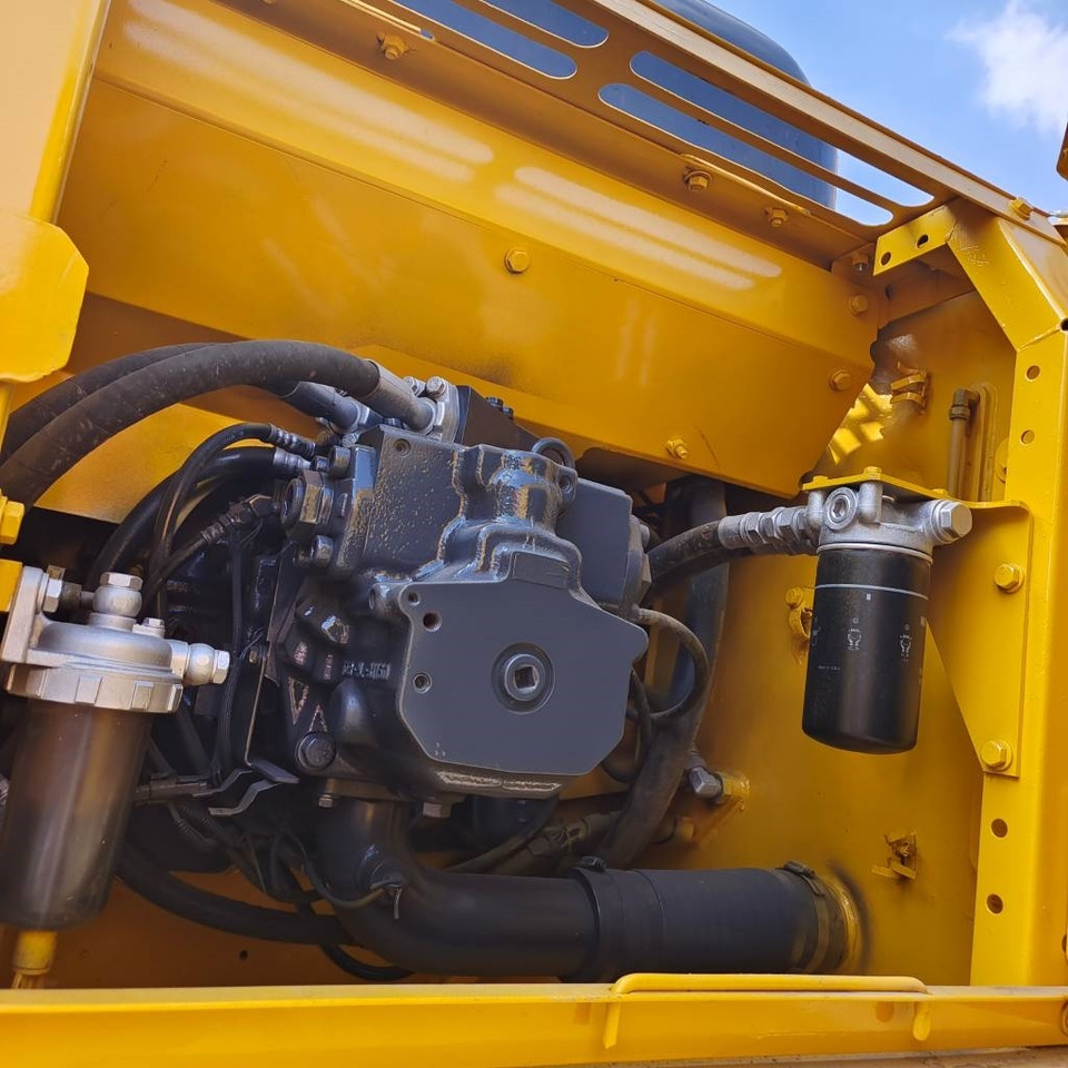 Komatsu PC 300 - 履带式挖掘机:图2 Komatsu PC 300 - 履带式挖掘机:图2
