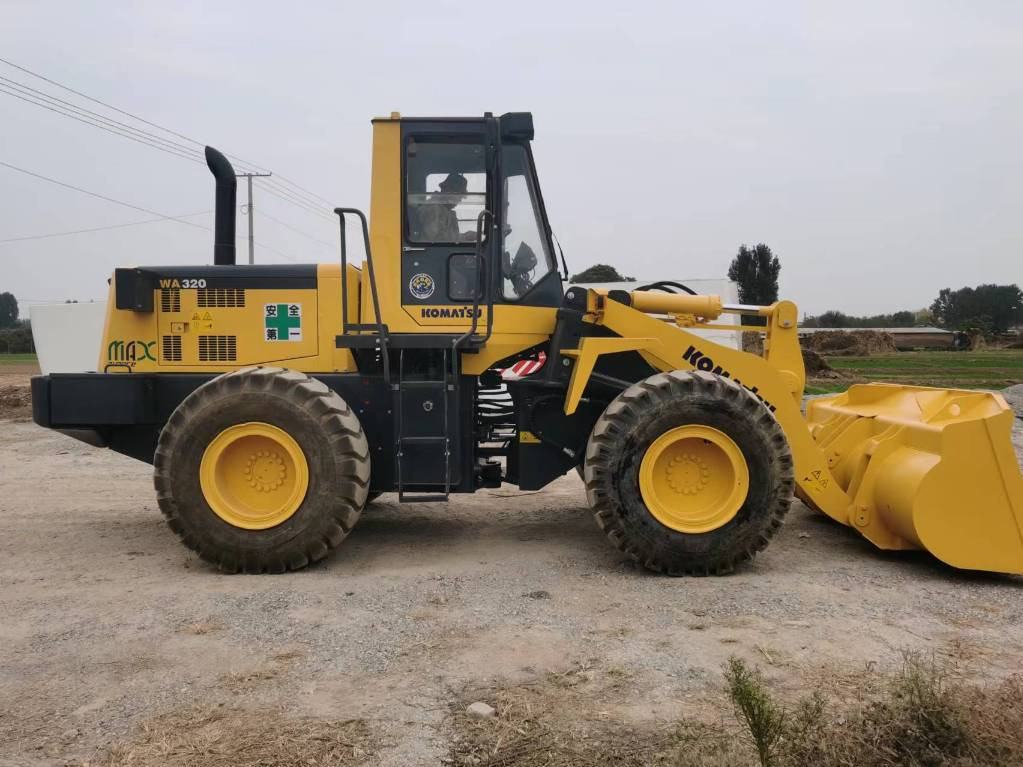 Komatsu WA 320-5 - 轮式装载机:图2 Komatsu WA 320-5 - 轮式装载机:图2