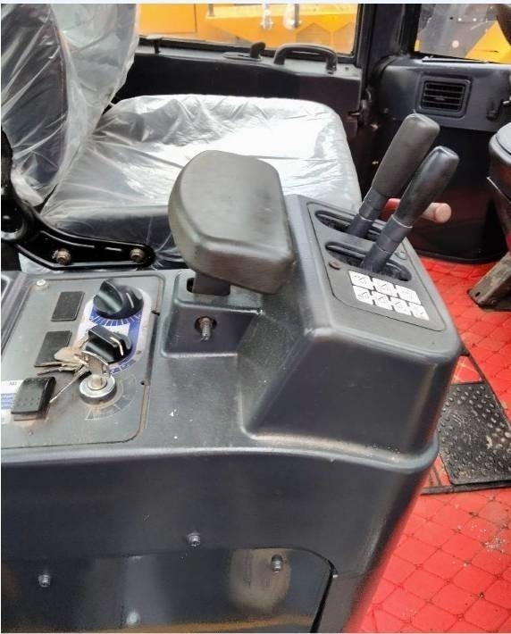 Komatsu WA 320-5 - 履带式挖掘机:图5 Komatsu WA 320-5 - 履带式挖掘机:图5