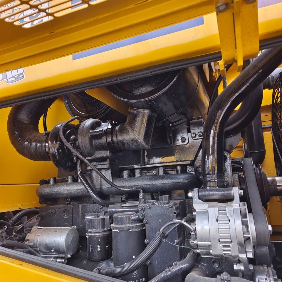 Komatsu WA 380 - 轮式装载机:图4 Komatsu WA 380 - 轮式装载机:图4