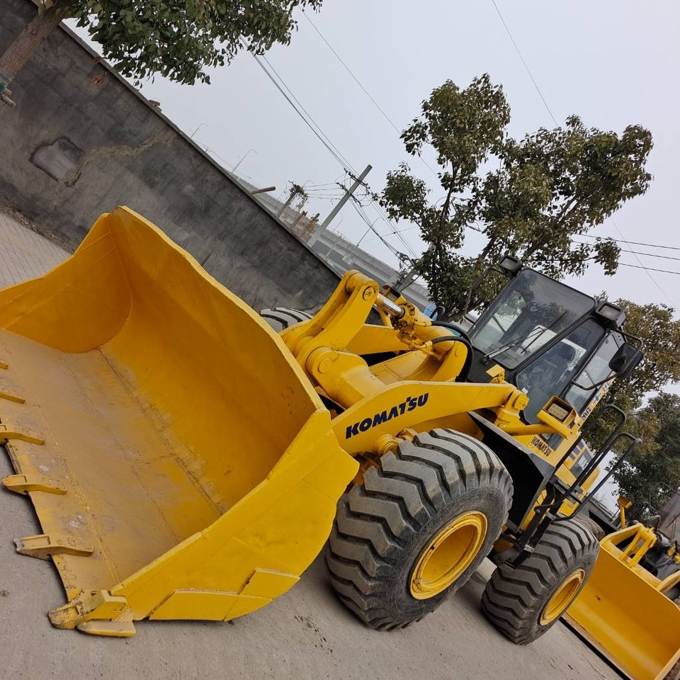 Komatsu WA 380 - 轮式装载机:图5 Komatsu WA 380 - 轮式装载机:图5
