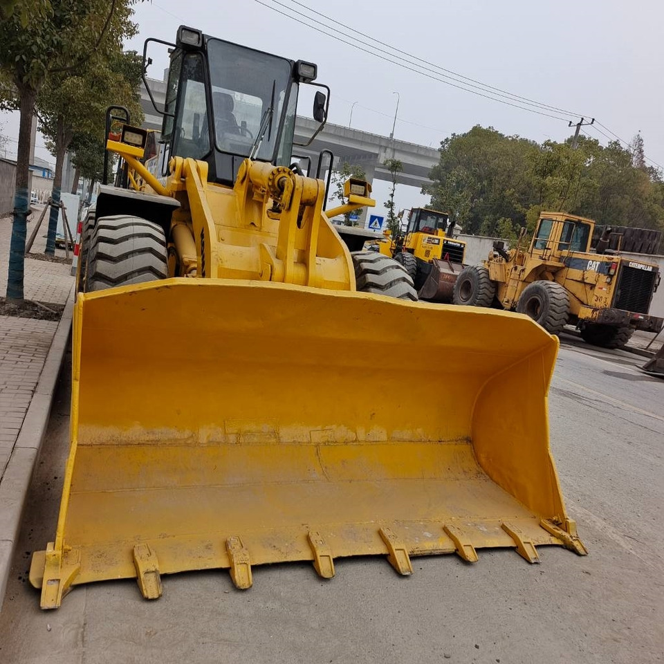 Komatsu WA 380 - 轮式装载机:图4 Komatsu WA 380 - 轮式装载机:图4