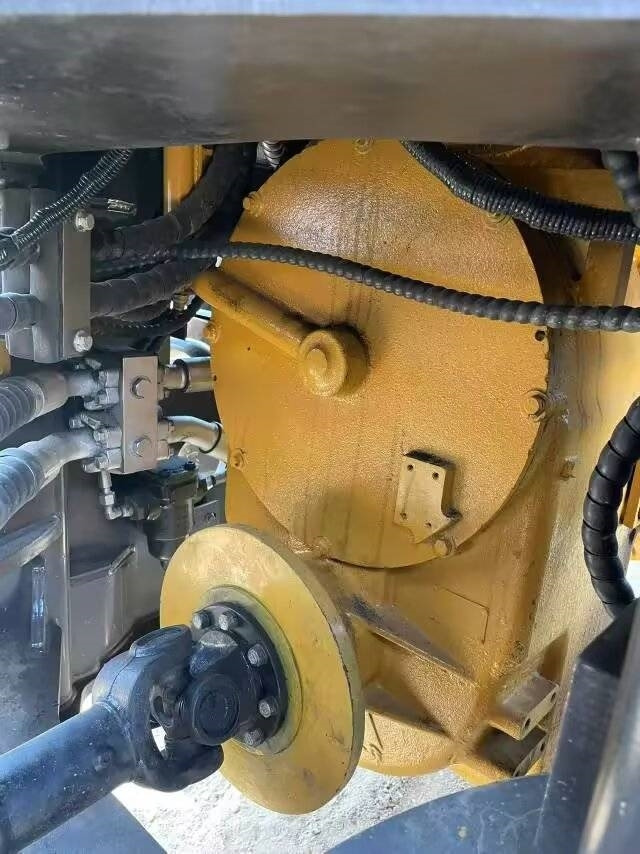 SDLG LG 956L - 轮式装载机:图3 SDLG LG 956L - 轮式装载机:图3