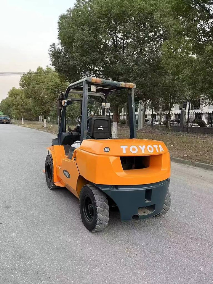 Toyota FD 50 - 柴油叉车:图2 Toyota FD 50 - 柴油叉车:图2