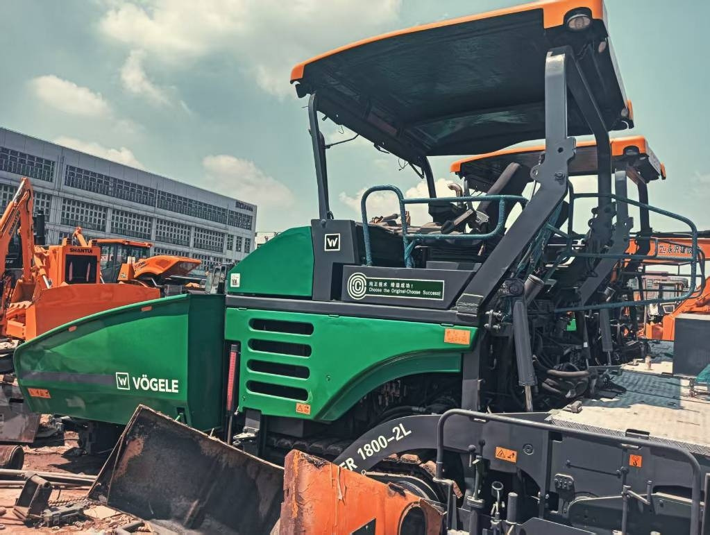 Vögele 1800-3 - 沥青铺路机:图1 Vögele 1800-3 - 沥青铺路机:图1