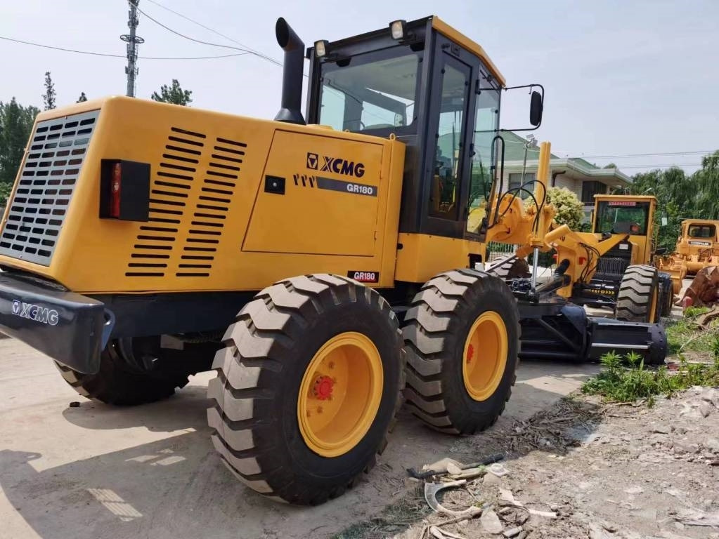 XCMG GR 180 - 平路机:图3 XCMG GR 180 - 平路机:图3