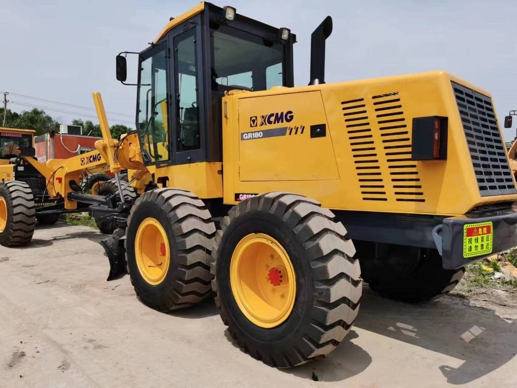 XCMG GR 180 - 平路机:图4 XCMG GR 180 - 平路机:图4