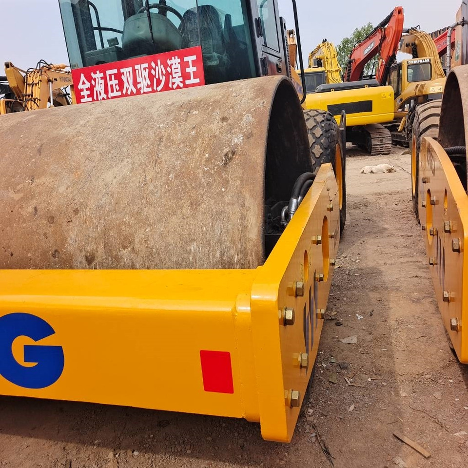 XCMG XS 143J - 履带式挖掘机:图2 XCMG XS 143J - 履带式挖掘机:图2