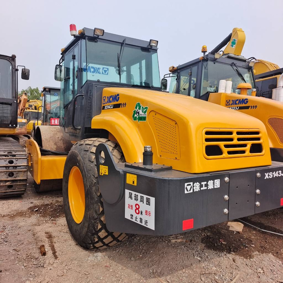 XCMG XS143J - 履带式挖掘机:图1 XCMG XS143J - 履带式挖掘机:图1