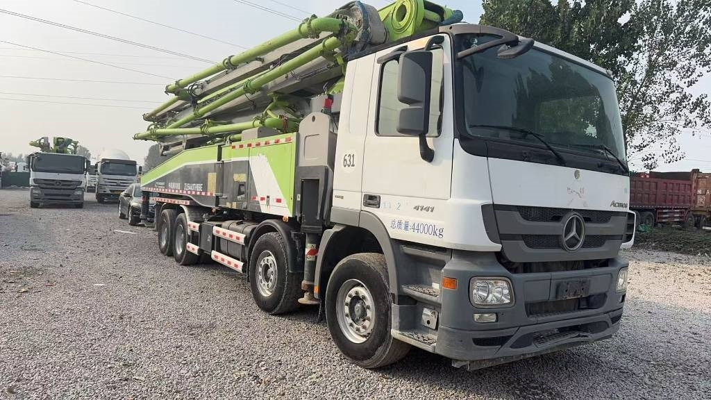 Zoomlion ZLJ 5336 THB - 翻斗拖车:图2 Zoomlion ZLJ 5336 THB - 翻斗拖车:图2