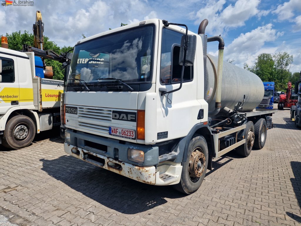 Daf CF 290 Wassertank 13500 L, Tank verzinkt Vorlauf- Lift- Lenkachse - 罐车:图1 Daf CF 290 Wassertank 13500 L, Tank verzinkt Vorlauf- Lift- Lenkachse - 罐车:图1