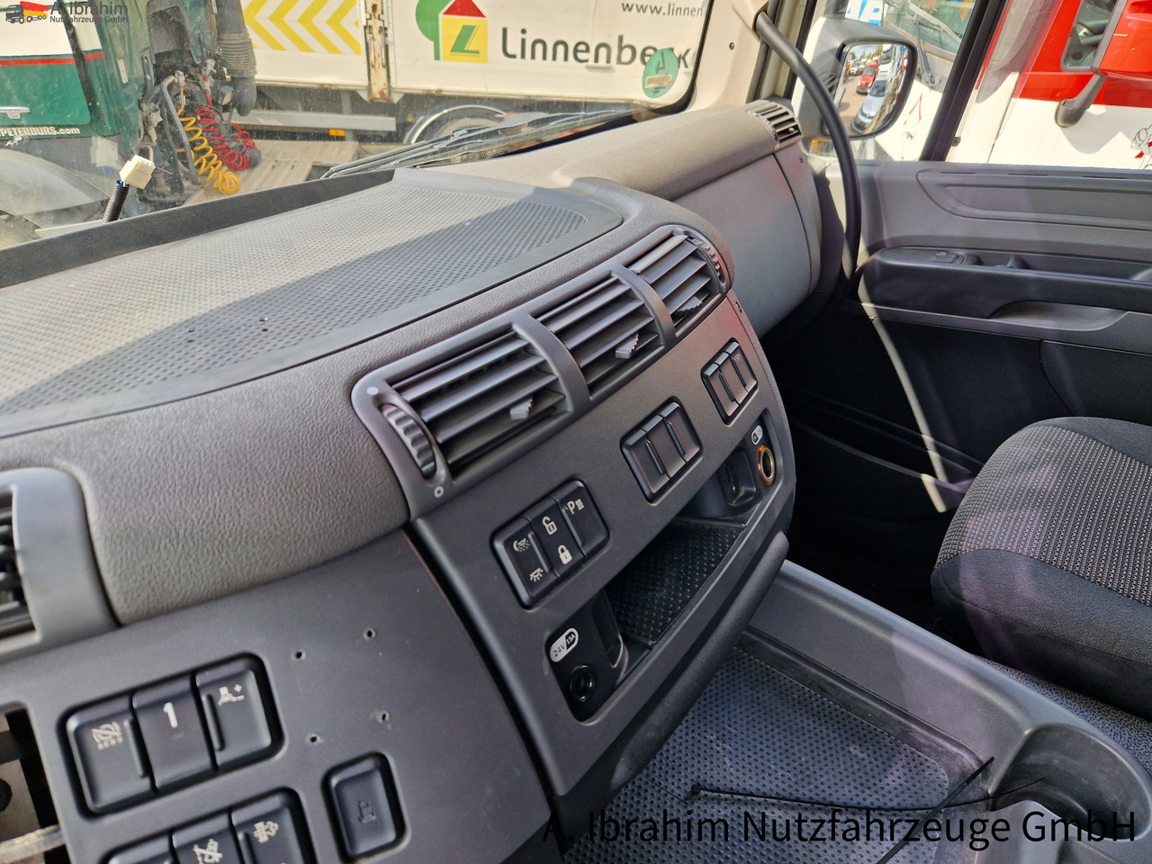 Daf CF 400 FT PTO für Kompressor Standklima, fehlerfrei - 牵引车:图3 Daf CF 400 FT PTO für Kompressor Standklima, fehlerfrei - 牵引车:图3