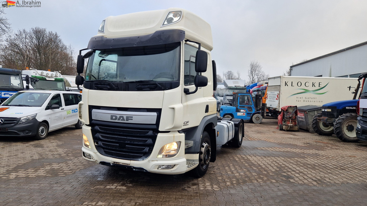 Daf CF 440 Hochdach deutsches Fahrzeug, fehlerfrei im Display - 牵引车:图1 Daf CF 440 Hochdach deutsches Fahrzeug, fehlerfrei im Display - 牵引车:图1