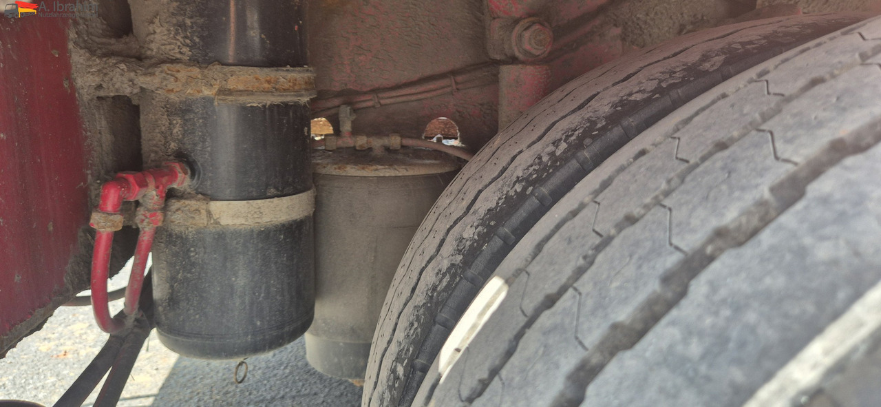 Goldhofer STZ-TBL3-33/80 Tiefbett mit Rampen Lenkung mit FB - 低装载半拖车:图2 Goldhofer STZ-TBL3-33/80 Tiefbett mit Rampen Lenkung mit FB - 低装载半拖车:图2