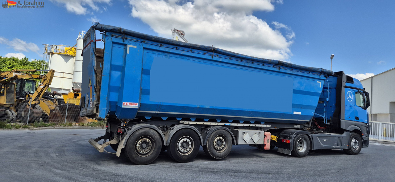 Kempf SKM 35/3 Leichter Schaden am Heck voll fahrbereit. - 翻斗半拖车:图4 Kempf SKM 35/3 Leichter Schaden am Heck voll fahrbereit. - 翻斗半拖车:图4