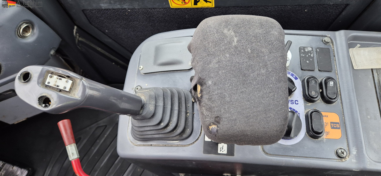 Komatsu WA 250 Zustand technisch ok, optisch 3-4 Unterlagen vorhanden - 轮式装载机:图4 Komatsu WA 250 Zustand technisch ok, optisch 3-4 Unterlagen vorhanden - 轮式装载机:图4