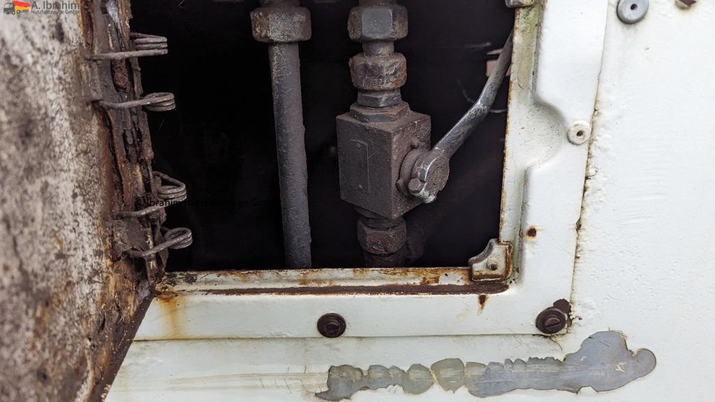 Langendorf SBT 27/33 Innenlader, hydr. Schwanenhals - 低装载半拖车:图3 Langendorf SBT 27/33 Innenlader, hydr. Schwanenhals - 低装载半拖车:图3