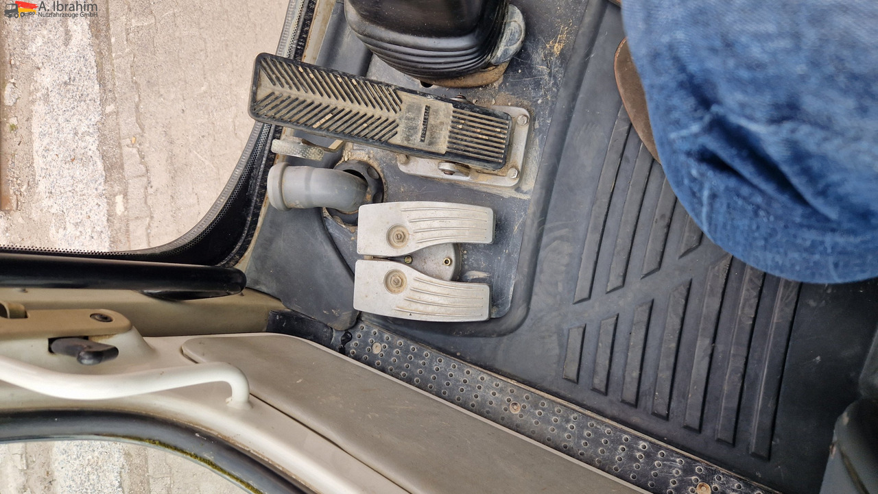 Liebherr A316 Schnellwechsler, Hammerverrohrung, Verstellausleger Deutz Motor - 小型挖掘机:图4 Liebherr A316 Schnellwechsler, Hammerverrohrung, Verstellausleger Deutz Motor - 小型挖掘机:图4