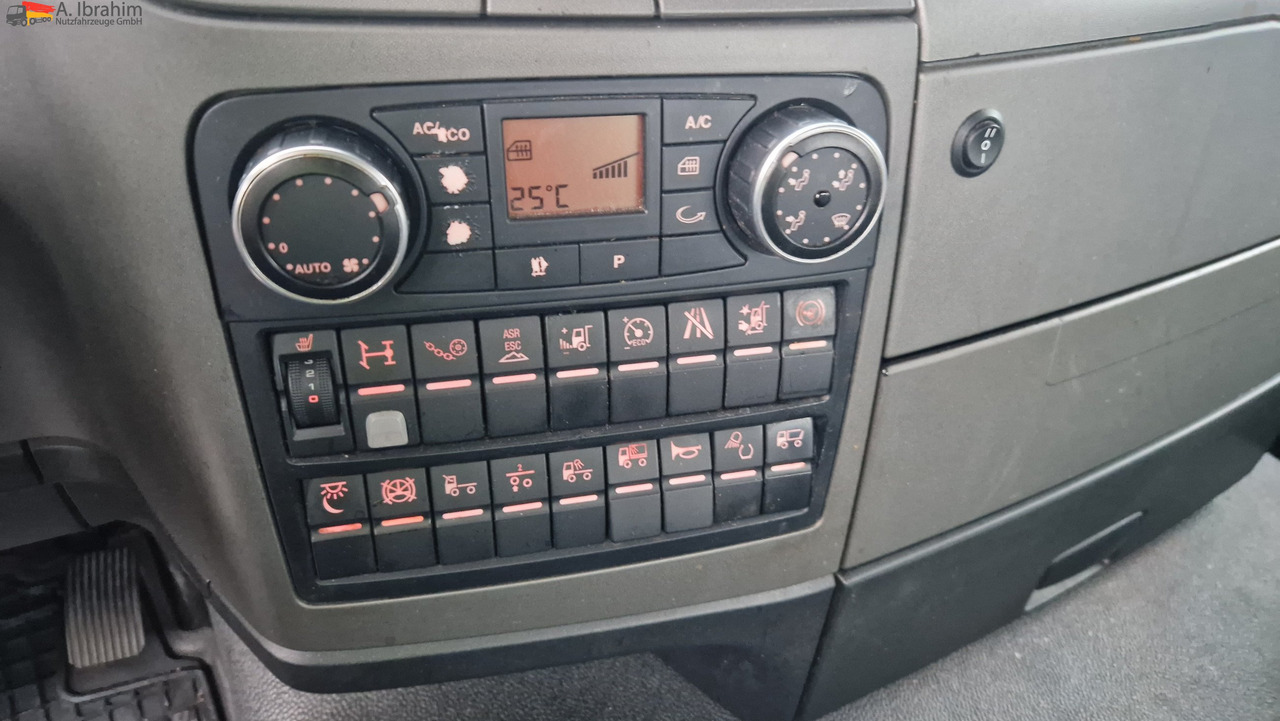 MAN 18.400 TGX Flachdach Retarder, Klima, 1 Bett, Kühlschrank - 牵引车:图4 MAN 18.400 TGX Flachdach Retarder, Klima, 1 Bett, Kühlschrank - 牵引车:图4