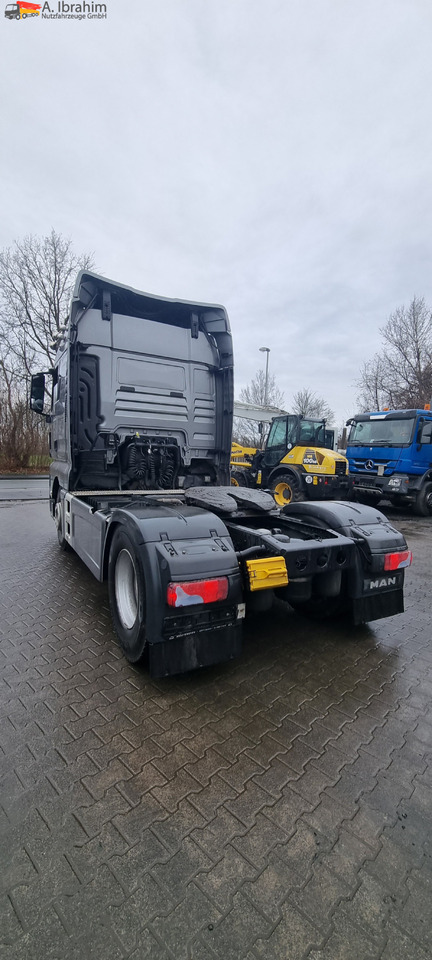 MAN 18.500 TGX Retarder, 2x Tank, Motorschaden !! - 牵引车:图2 MAN 18.500 TGX Retarder, 2x Tank, Motorschaden !! - 牵引车:图2