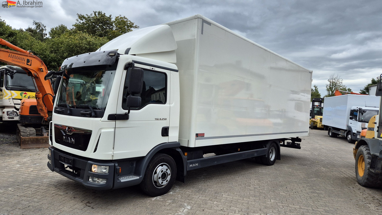 MAN 8.250 7,30 m Koffer, Navi, Topzustand - 厢式货车:图1 MAN 8.250 7,30 m Koffer, Navi, Topzustand - 厢式货车:图1