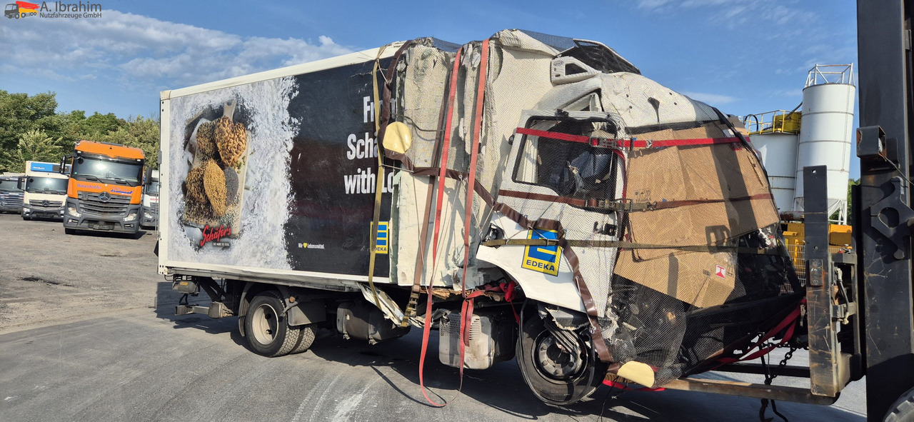 MAN TGL 8.160 4x2 Brotkoffer mit Kühlfach nicht fahrbereit ! nicht rollfähig - 冷藏货车:图1 MAN TGL 8.160 4x2 Brotkoffer mit Kühlfach nicht fahrbereit ! nicht rollfähig - 冷藏货车:图1