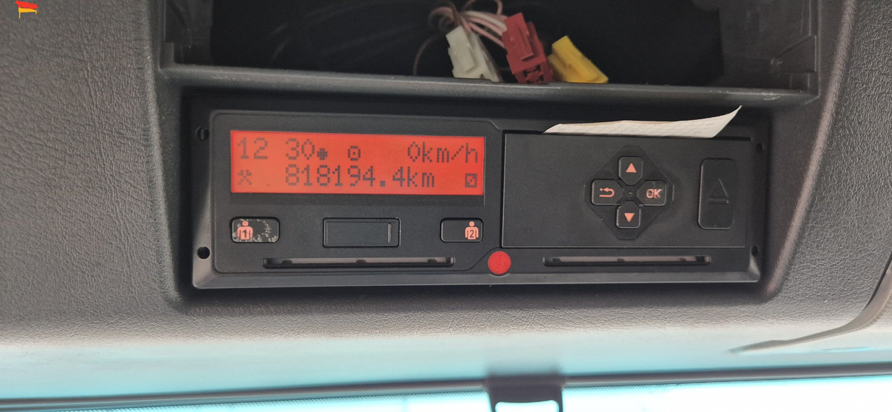 MAN TGX 26.460 Vario-Rahmen deutsches Fahrzeug. ohne Wechselbrücke - 侧帘卡车:图4 MAN TGX 26.460 Vario-Rahmen deutsches Fahrzeug. ohne Wechselbrücke - 侧帘卡车:图4