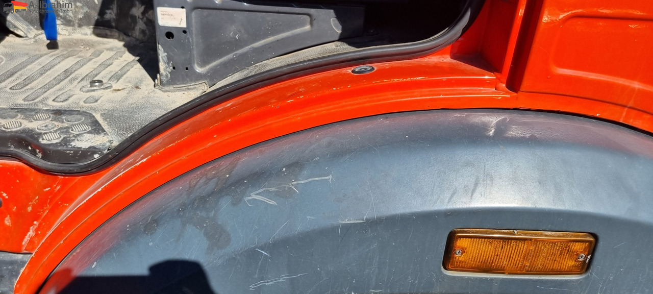 Mercedes-Benz 1722 Dachdeckerkran Cormach 30000 TECH, - 起重车, 栏板式/ 平板卡车:图4 Mercedes-Benz 1722 Dachdeckerkran Cormach 30000 TECH, - 起重车, 栏板式/ 平板卡车:图4