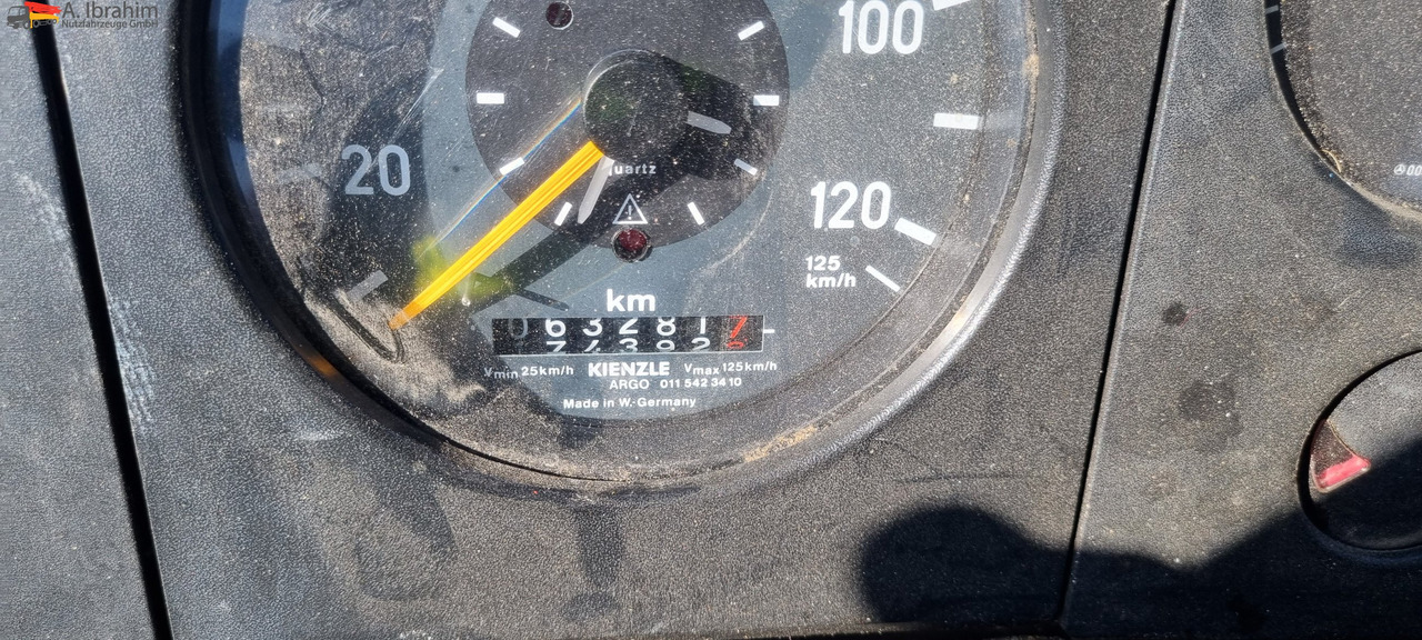 Mercedes-Benz 1722 Dachdeckerkran Cormach 30000 TECH, - 起重车, 栏板式/ 平板卡车:图3 Mercedes-Benz 1722 Dachdeckerkran Cormach 30000 TECH, - 起重车, 栏板式/ 平板卡车:图3