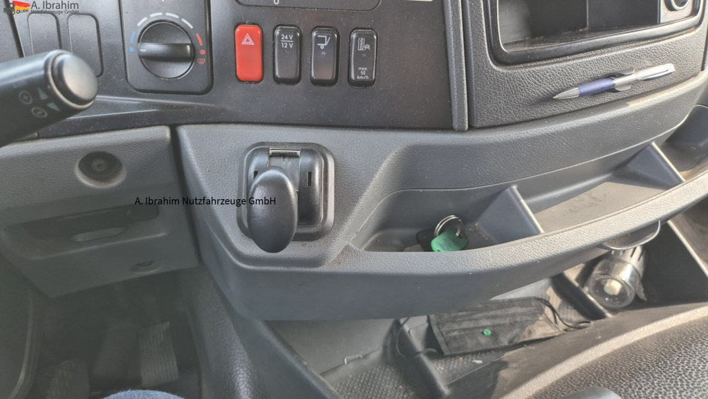 Mercedes-Benz 1823 Frigoblock, 2 Kammer, LBW - 冷藏车:图3 Mercedes-Benz 1823 Frigoblock, 2 Kammer, LBW - 冷藏车:图3
