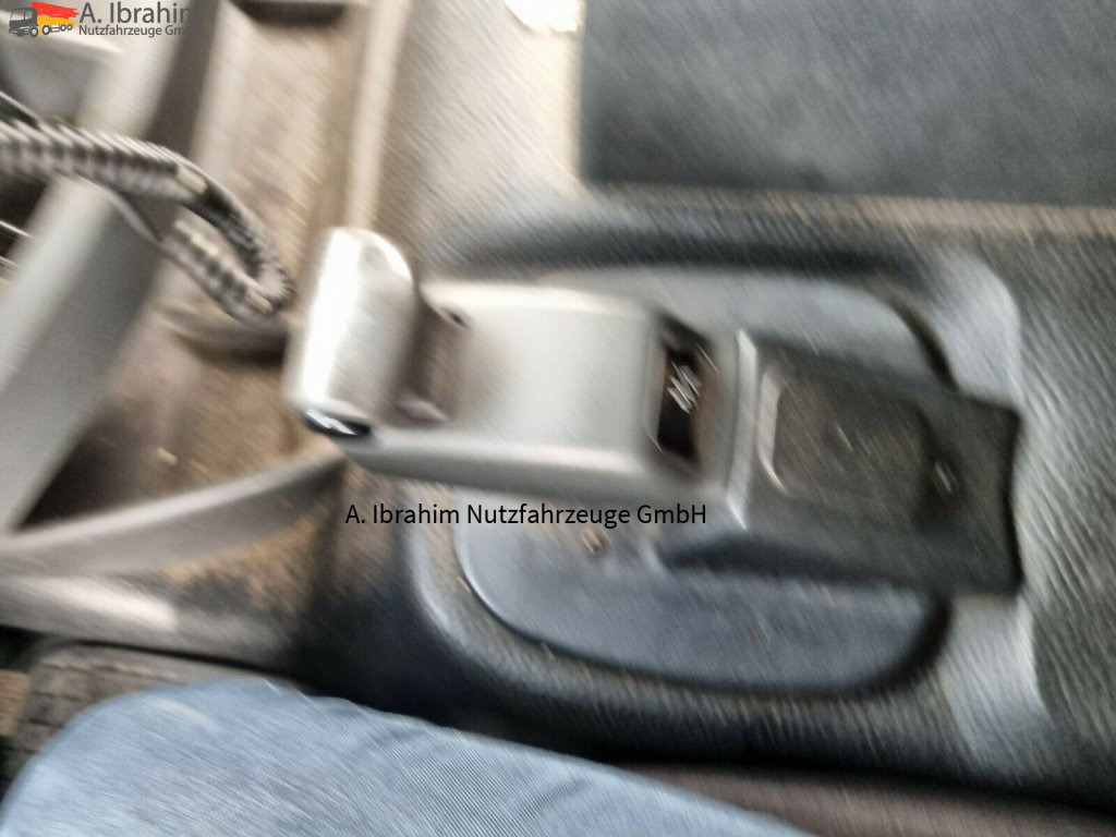 Mercedes-Benz 1824 DB 1824 Kipphydraulik, Kran MKG - 翻斗车, 起重车:图3 Mercedes-Benz 1824 DB 1824 Kipphydraulik, Kran MKG - 翻斗车, 起重车:图3