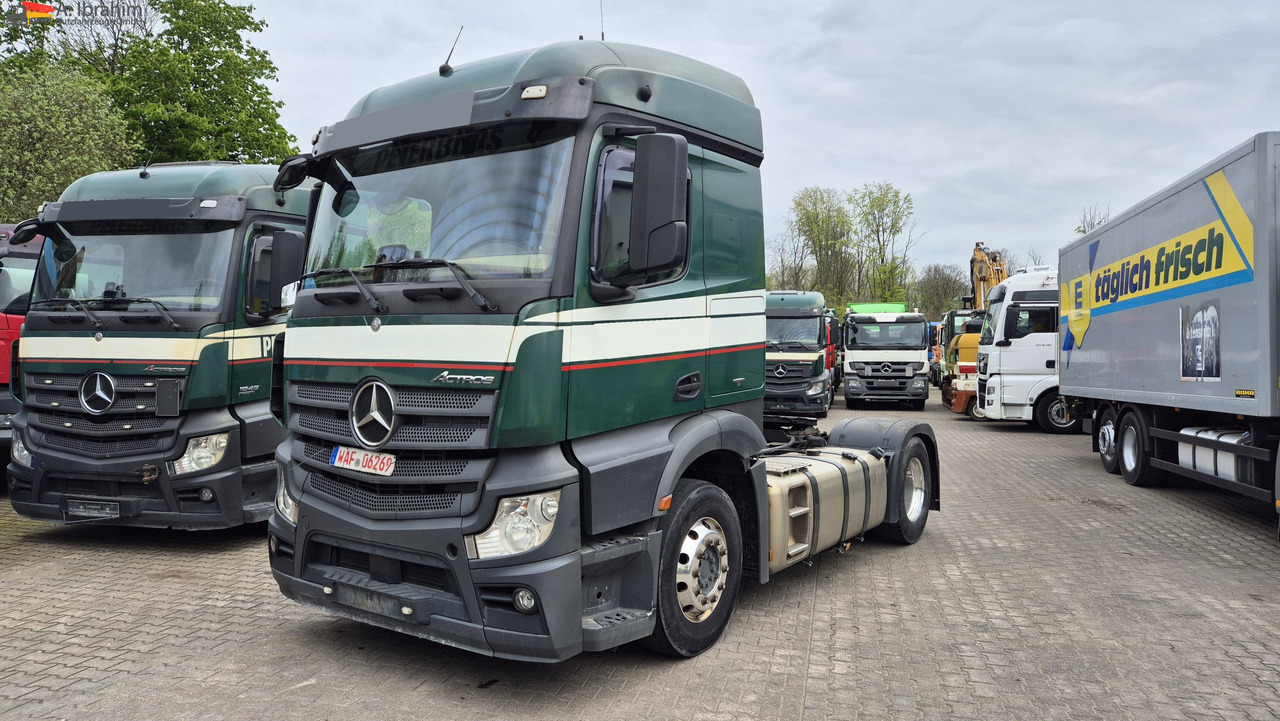 Mercedes-Benz 1840 mehrfach vorhanden - 牵引车:图1 Mercedes-Benz 1840 mehrfach vorhanden - 牵引车:图1