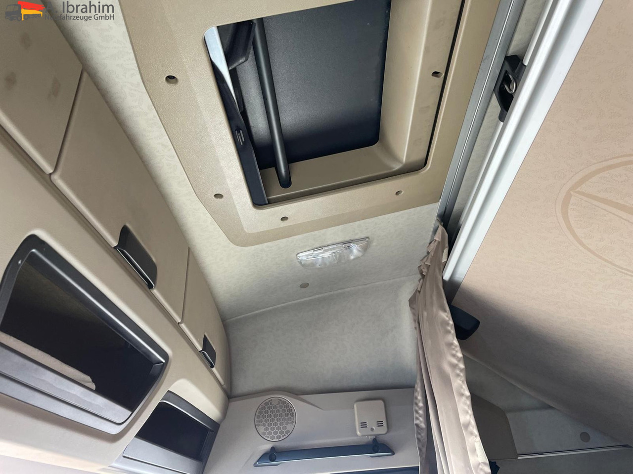 Mercedes-Benz 1845 Kipphydraulik, Retarder, Kompressor 4x2 - 牵引车:图5 Mercedes-Benz 1845 Kipphydraulik, Retarder, Kompressor 4x2 - 牵引车:图5